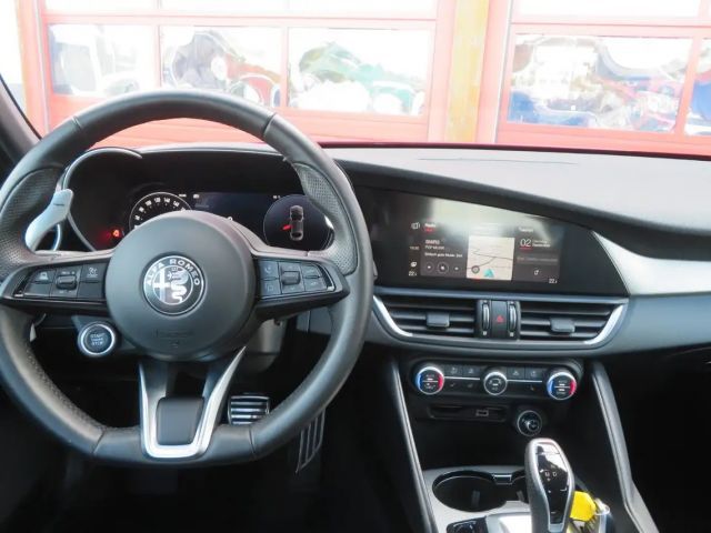 Alfa Romeo Giulia AT8 Q4 Veloce