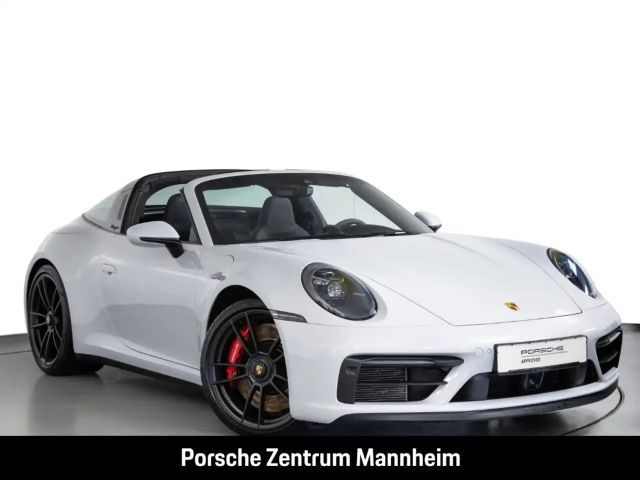 Porsche 911 4 Coupé GTS Targa