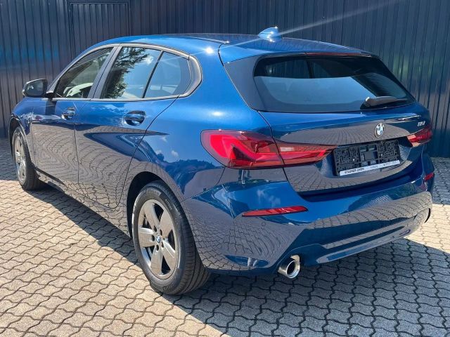 BMW 118 118i 5-deurs Sedan