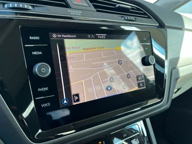 Volkswagen Touran 1.5 TSI DSG R-Line