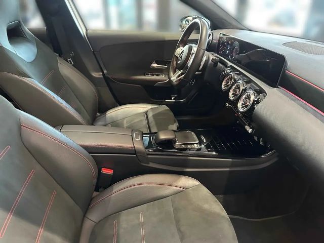 Mercedes-Benz A 250 A 250 e AMG Line