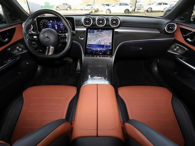 Mercedes-Benz C 200 AMG Line Sedan