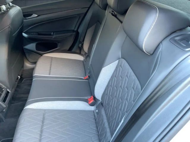 Volkswagen Golf 1.5 TSI