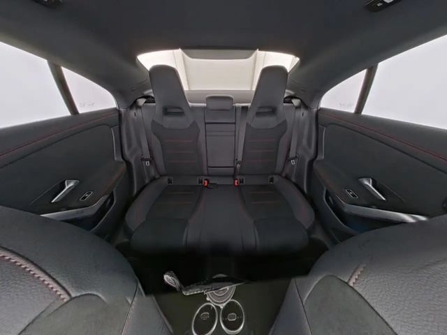 Mercedes-Benz CLA 200 AMG Line Coupé