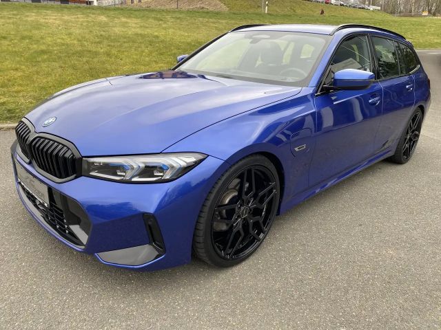 BMW 330 330e M-Sport