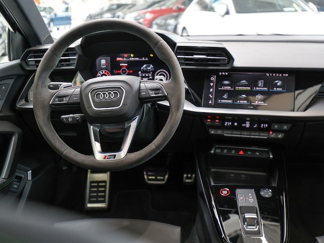 Audi RS3 Quattro S-Tronic Sedan