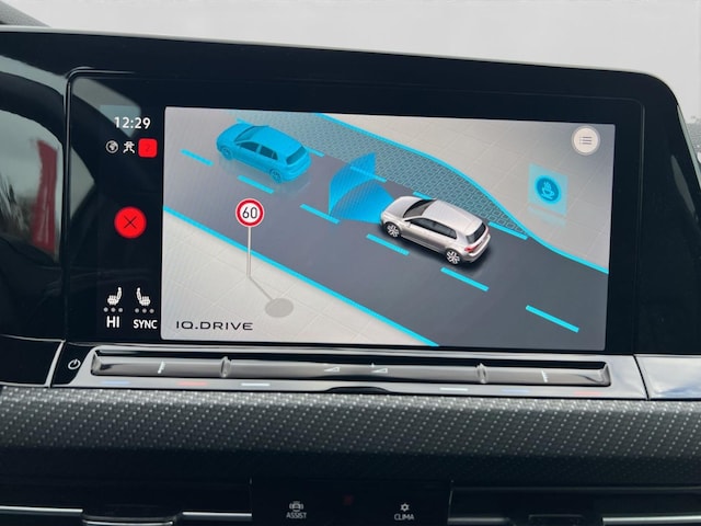 Volkswagen Golf 1.5 eTSI DSG R-Line