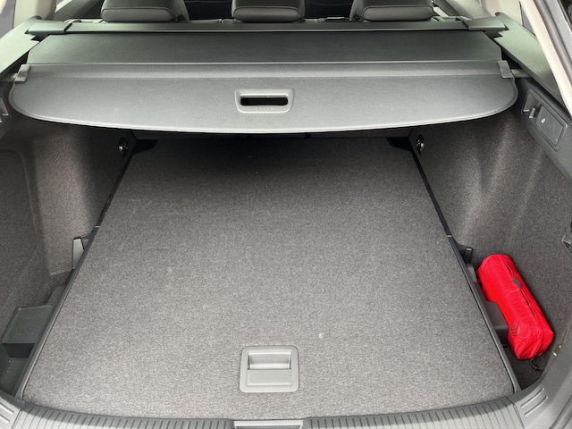 Volkswagen Golf 1.5 eTSI DSG Plus Variant