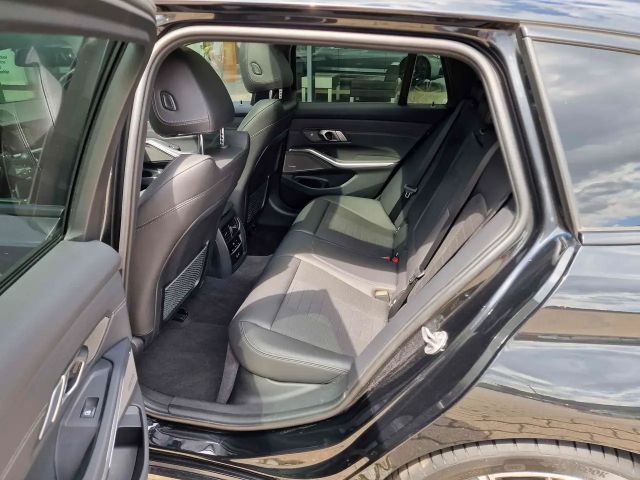 BMW 330 330i Sport Line xDrive