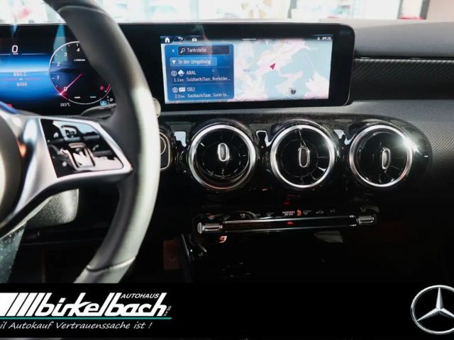 Mercedes-Benz A 200 Progressive