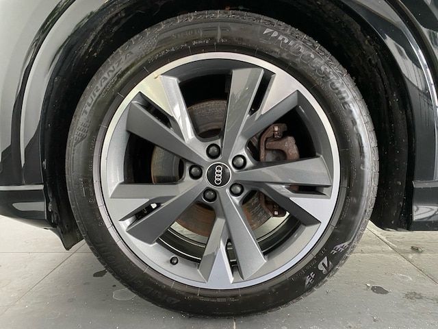 Audi Q4 e-tron 50 Quattro