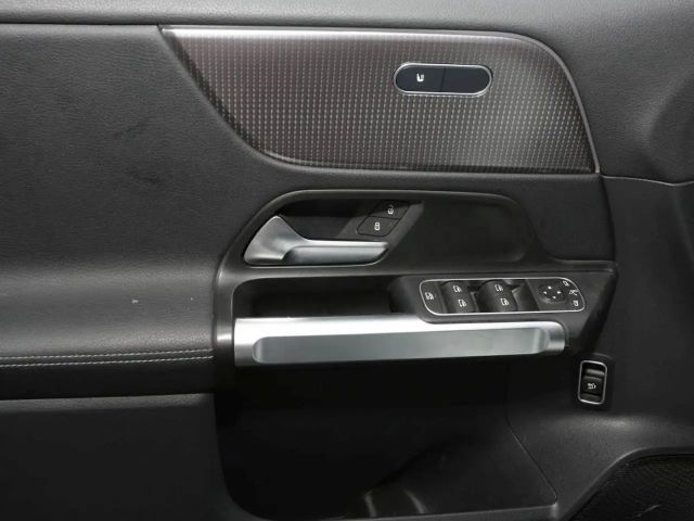 Mercedes-Benz EQB 300 4MATIC Progressive