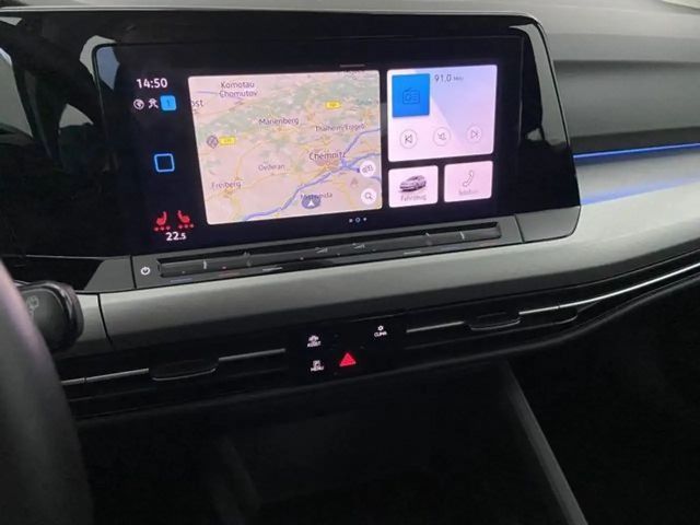 Volkswagen Golf 1.0 TSI DSG Life Variant