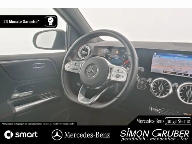 Mercedes-Benz B 180 AMG Line Sedan