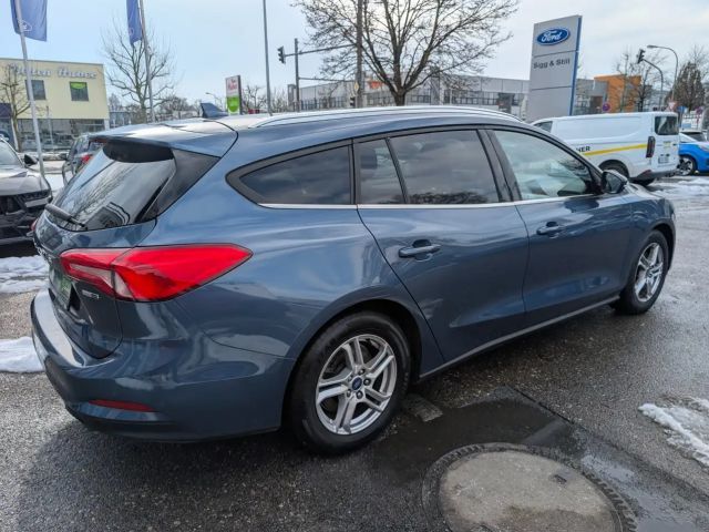Ford Focus Cool & Connect Wagon
