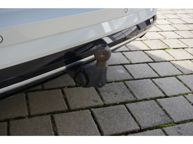 Volkswagen Touran 2.0 TDI DSG R-Line