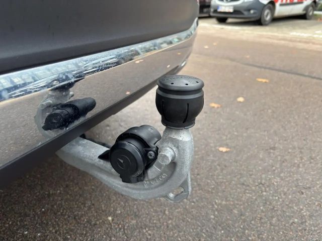 Mercedes-Benz GLB 200 4MATIC Progressive