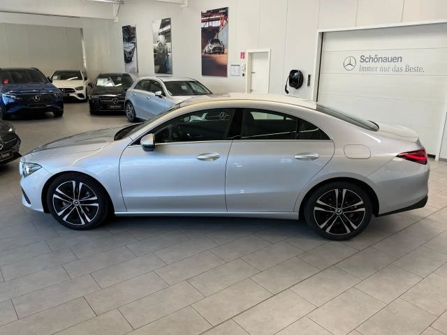 Mercedes-Benz CLA 180 Coupé Progressive