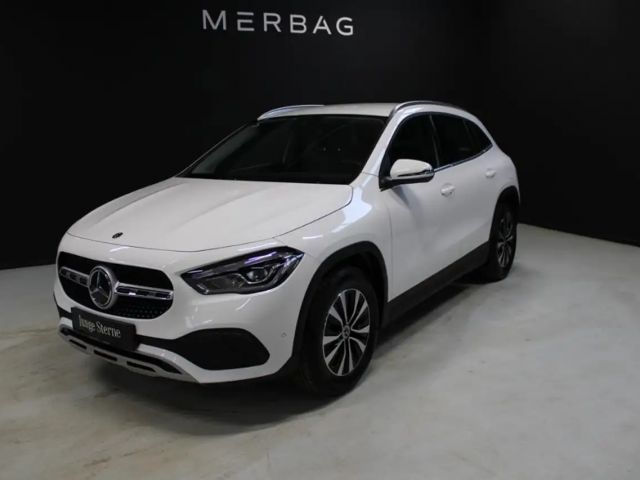 Mercedes-Benz GLA 200 Style