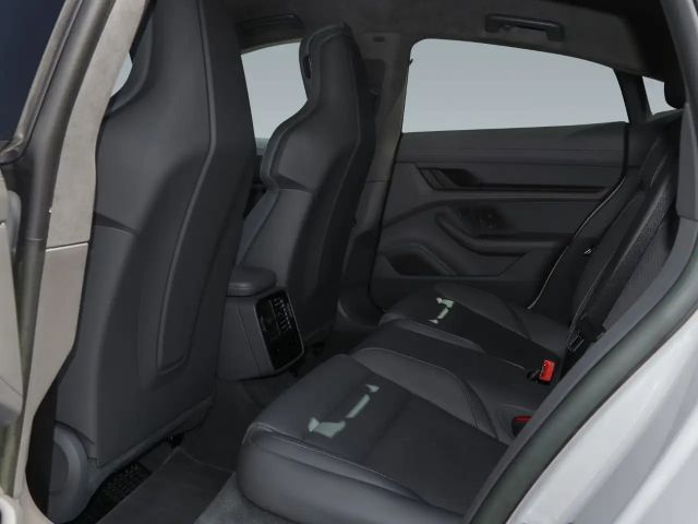 Porsche Taycan GTS Performance Plus