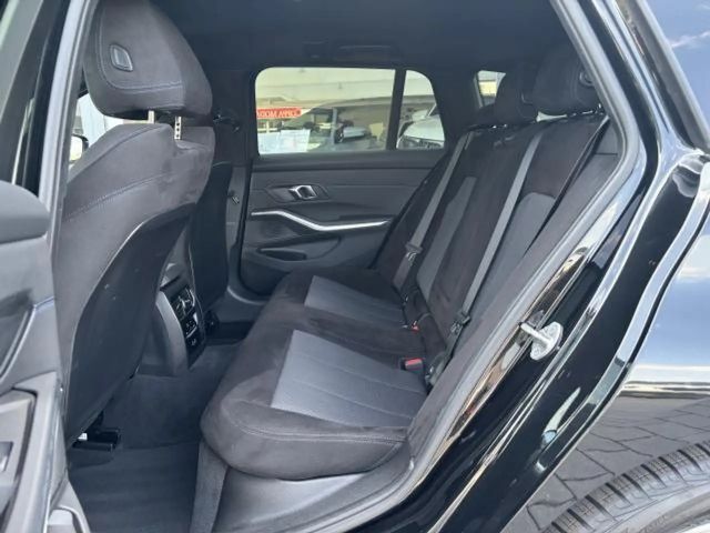 BMW 320 320d M-Sport Touring