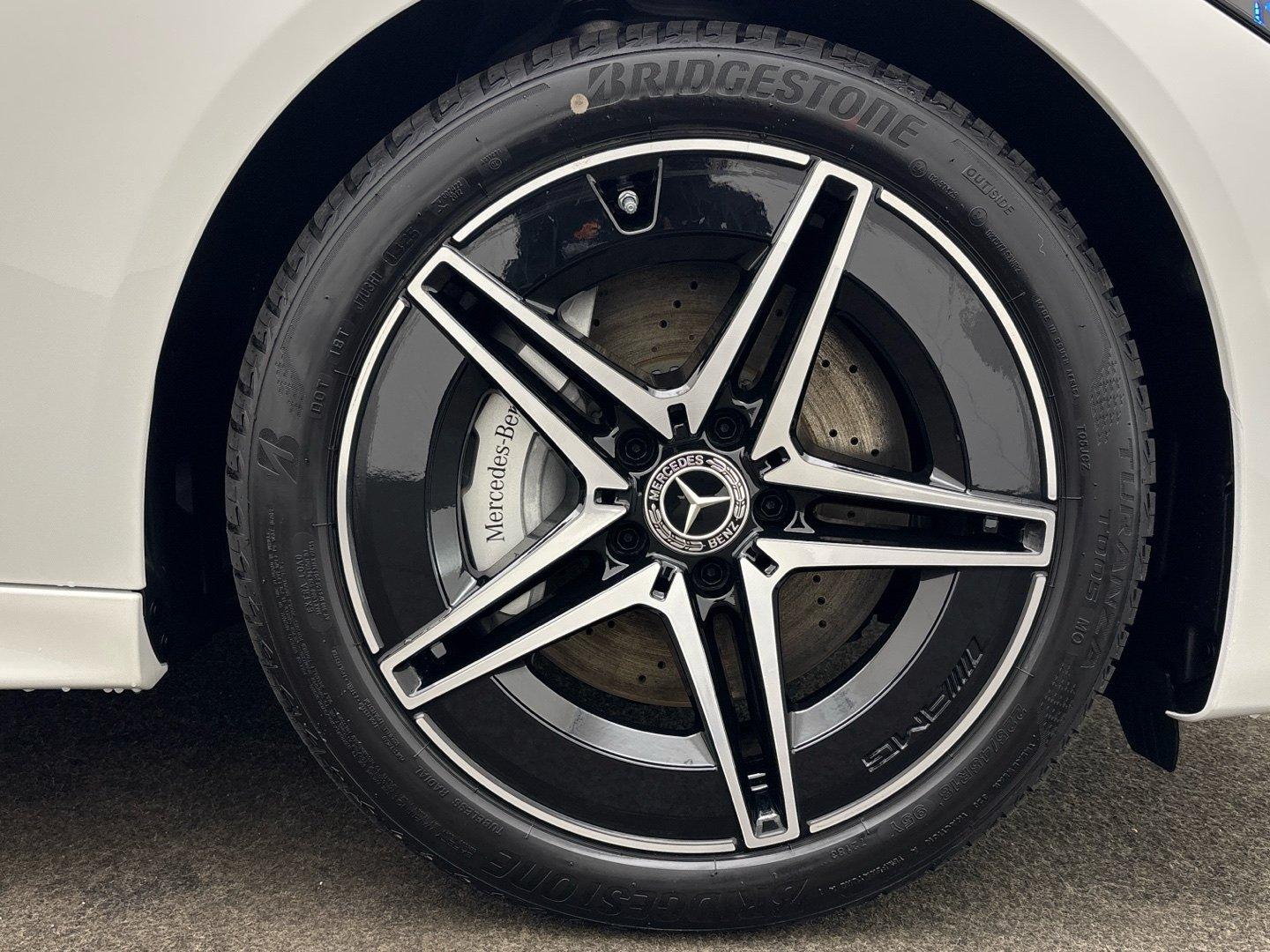 Mercedes-Benz C 220 AMG Line C 220 d Sedan