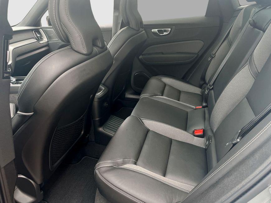 Volvo XC60 AWD Dark Plus T6