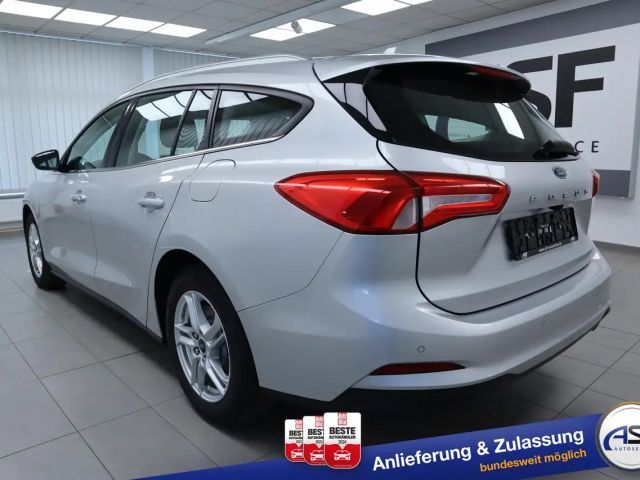 Ford Focus Cool & Connect Wagon