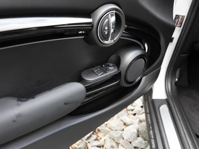 MINI Cooper S Classic Trim FACEL. LED NAVI SHZ PDC