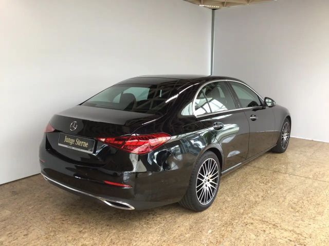 Mercedes-Benz C 200 AVANTGARDE Sedan