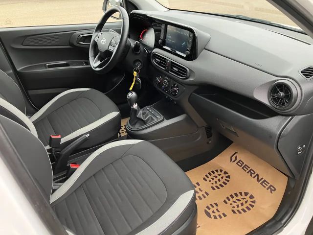 Hyundai i10 i Line Plus 1,0 MT