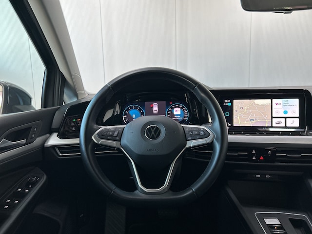 Volkswagen Golf 1.5 eTSI DSG Life Variant