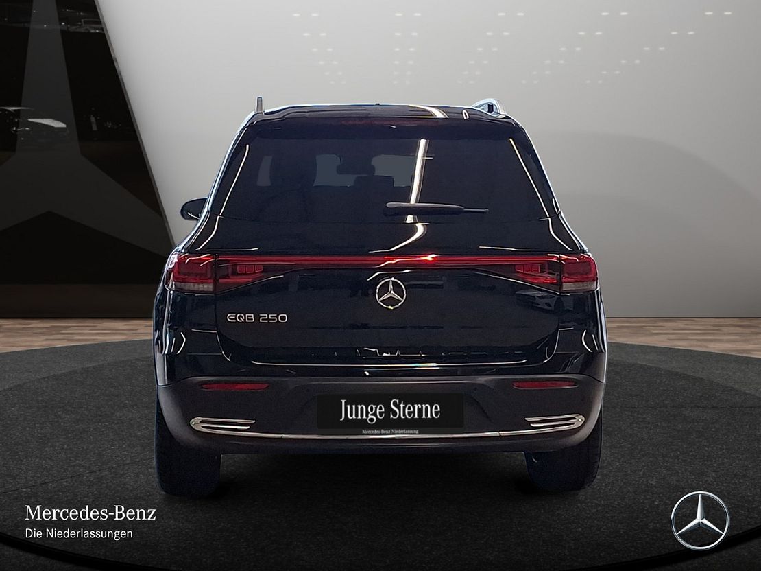 Mercedes-Benz EQB 250