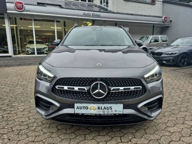 Mercedes-Benz GLA 200 AMG Line GLA 200 d