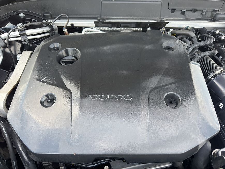 Volvo XC60 Dark Plus