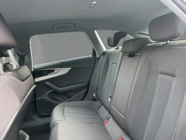 Audi A4 30 TDI Avant S-Tronic