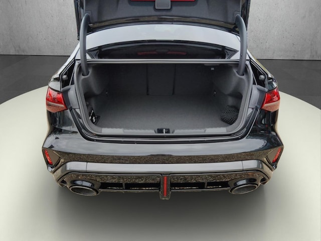 Audi RS3 Quattro S-Tronic Sedan