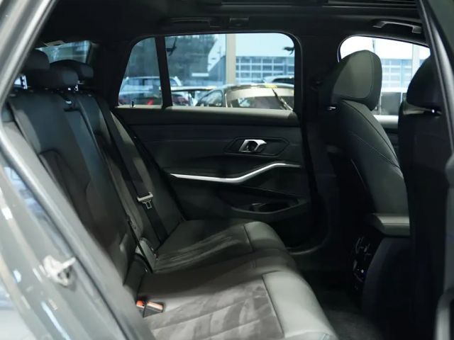 BMW 330 330d M-Sport Touring xDrive