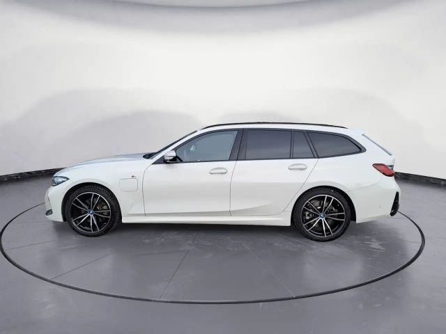 BMW 330 330e M-Sport Touring