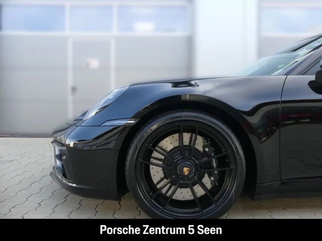 Porsche 992 Cabrio Carrera GTS