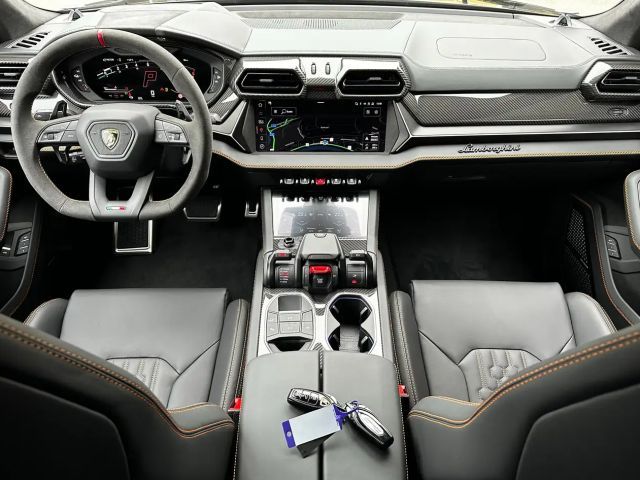 Lamborghini Urus SE *Akrapovic*Carbon-Paket*23"*B&O*Pano*