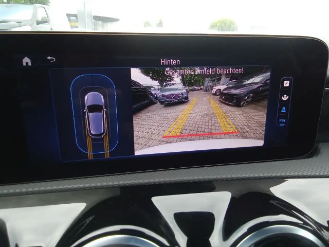 Mercedes-Benz A 180 Hatchback Progressive