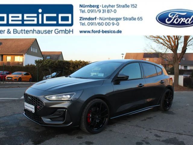 Ford Focus EcoBoost ST Line