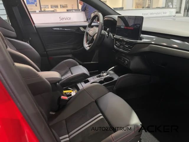 Ford Focus ST Line Wagon