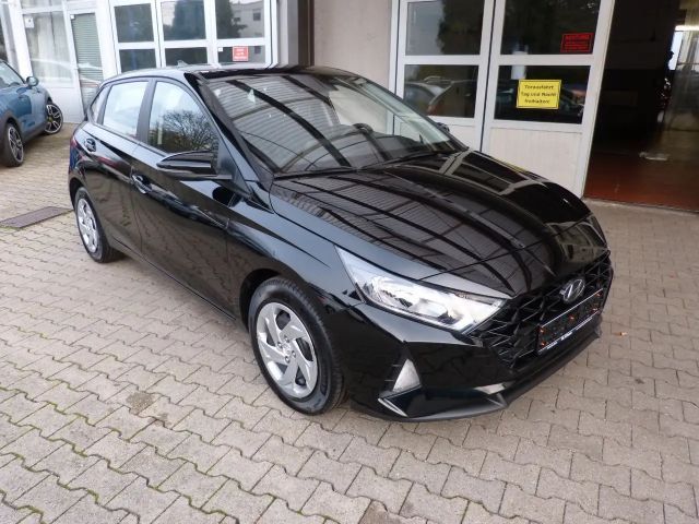 Hyundai i20 APPLE SHZ LHZ KAMERA+PDC KLIMA TEMPOMAT