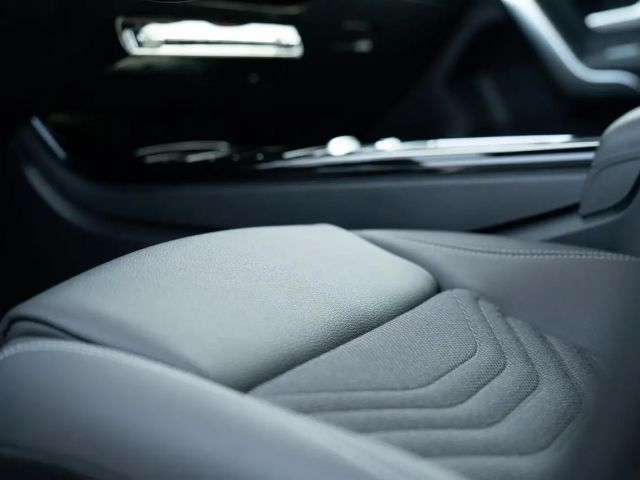 Mercedes-Benz A 180 Hatchback Progressive