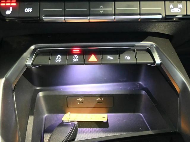 Audi A3 30 TFSI S-Line S-Tronic Sedan