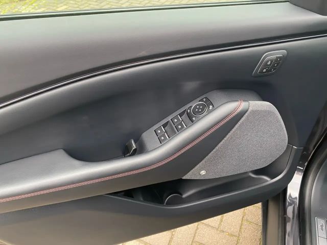 Ford Mustang Mach-E AWD Standard range