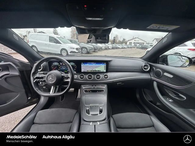 Mercedes-Benz E 200 AMG Line Coupé