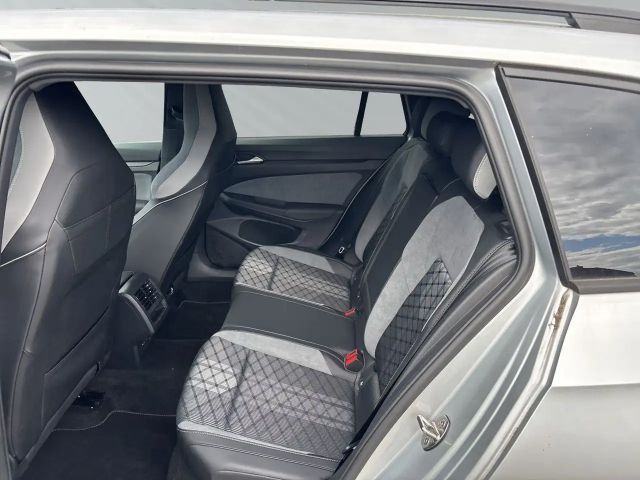 Volkswagen Golf R-Line Variant